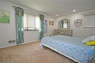 2461 Corteland Dr, Pittsburgh, PA 15241 - Photo 22