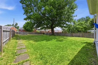1555 Orchardview Dr, Scott Township, PA 15220 - Photo 30