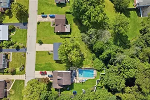 1019 Copsewood Dr, Bethel Park, PA 15102 - Photo 2