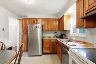 1019 Copsewood Dr, Bethel Park, PA 15102 - Photo 8