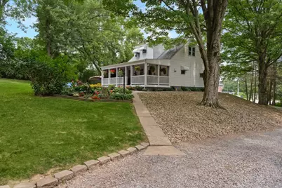 519 S Main St, Zelienople, PA 16063 - Photo 8