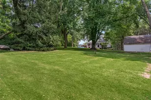 519 S Main St, Zelienople, PA 16063 - Photo 6