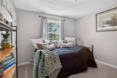 719 Marvle Valley Dr, Bethel Park, PA 15102 - Photo 32