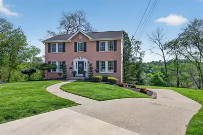 719 Marvle Valley Dr, Bethel Park, PA 15102 - Photo 2