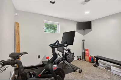 719 Marvle Valley Dr, Bethel Park, PA 15102 - Photo 34