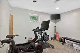 719 Marvle Valley Dr, Bethel Park, PA 15102 - Photo 34