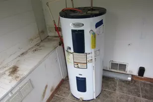 215 Hillview Ln, Saltlick Township, PA 15462 - Photo 16