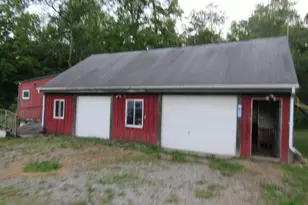 215 Hillview Ln, Saltlick Township, PA 15462 - Photo 4