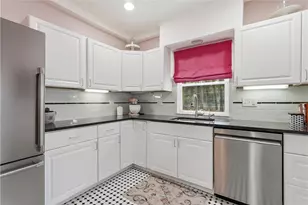 1439 Severn St, Pittsburgh, PA 15217 - Photo 14