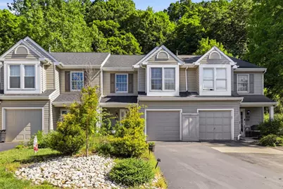 231 Commons Dr, Oakmont, PA 15139 - Photo 2