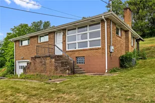 112 Chestnut Pl, Manor, PA 15665 - Photo 2