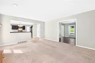 7020 Franklin Rd, Seven Fields Boro, PA 16046 - Photo 14