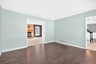 7020 Franklin Rd, Seven Fields Boro, PA 16046 - Photo 16