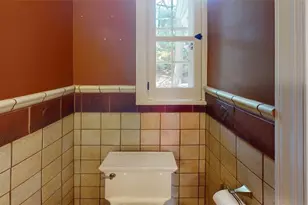 1025 Washington Ave, Oakmont, PA 15139 - Photo 24