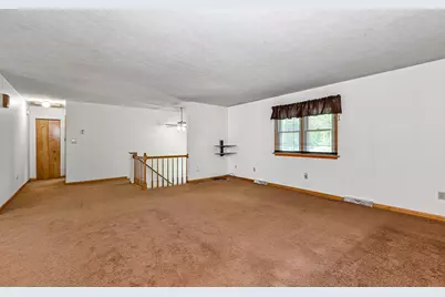 740 Broadway, Pine Township, PA 15090 - Photo 2