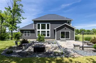102 Eagle Ln, New Eagle, PA 15067 - Photo 4
