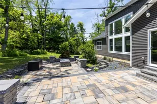 102 Eagle Ln, New Eagle, PA 15067 - Photo 10