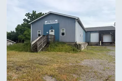 101 Randolph St, Wayne Township, PA 16117 - Photo 2