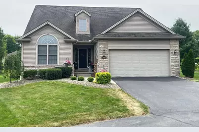 2416 Pebble Creek Court Court, Hermitage, PA 16148 - Photo 1