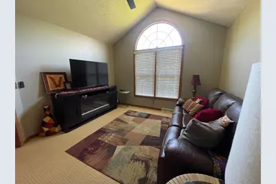 2416 Pebble Creek Court Court, Hermitage, PA 16148 - Photo 6