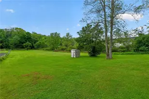 2975 Leechburg Rd, Pittsburgh, PA 15239 - Photo 18