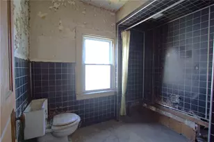 233 Allen Ave, Donora, PA 15033 - Photo 26