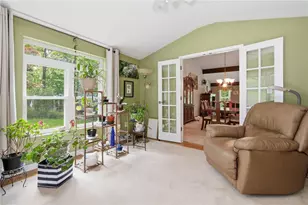 225 Woodcroft Rd, Economy, PA 15005 - Photo 10