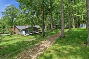 225 Woodcroft Rd, Economy, PA 15005 - Photo 34
