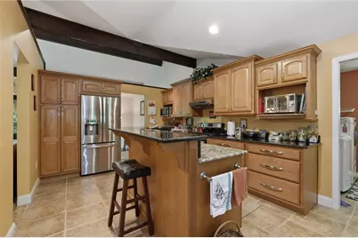 225 Woodcroft Rd, Economy, PA 15005 - Photo 4