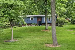 225 Woodcroft Rd, Economy, PA 15005 - Photo 1