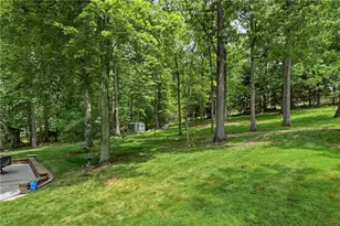 225 Woodcroft Rd, Economy, PA 15005 - Photo 36