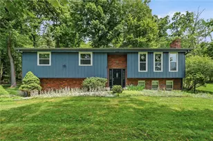 225 Woodcroft Rd, Economy, PA 15005 - Photo 2