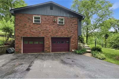 225 Woodcroft Rd, Economy, PA 15005 - Photo 40