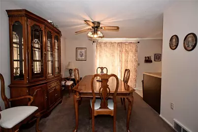 1264 Armstrong Dr, South Park, PA 15129 - Photo 8