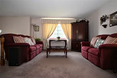 1264 Armstrong Dr, South Park, PA 15129 - Photo 4