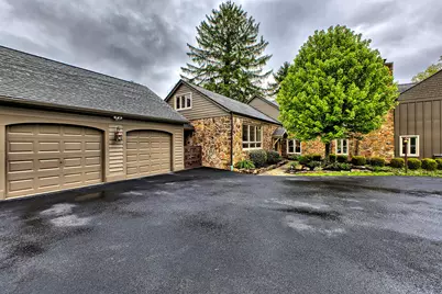 233 St Ives Drive, Hempfield Township, PA 15601 - Photo 2