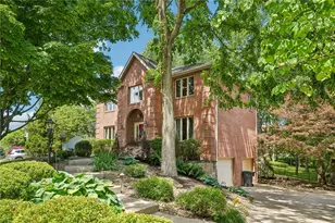 130 Village Dr, Cranberry Township, PA 16066 - Photo 2
