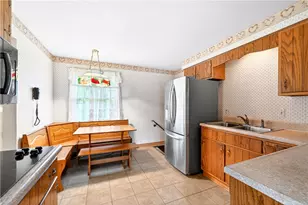 1 Bristol Dr, Greensburg, PA 15601 - Photo 28