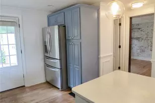 811 Parkside Ave, Pittsburgh, PA 15228 - Photo 10