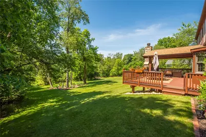 260 Chapel Dr, Elizabeth Twp/Boro, PA 15037 - Photo 6