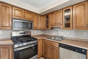 110 Dunbar Dr, Wilkins Township, PA 15235 - Photo 10