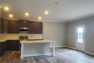 268 Olivia Dr, Pittsburgh, PA 15068 - Photo 2