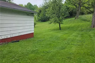 123 Broadlawn Dr, Elizabeth Twp/Boro, PA 15037 - Photo 38