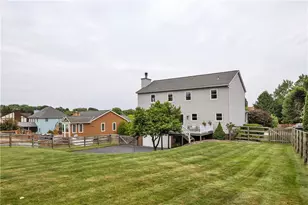 3 Sarah Ct, Penn Twp, PA 15642 - Photo 4