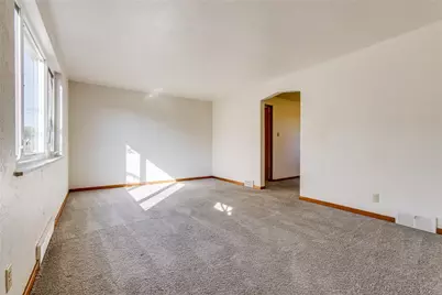 631 Charlotte Dr, Pittsburgh, PA 15236 - Photo 6