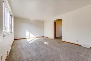 631 Charlotte Dr, Pittsburgh, PA 15236 - Photo 6