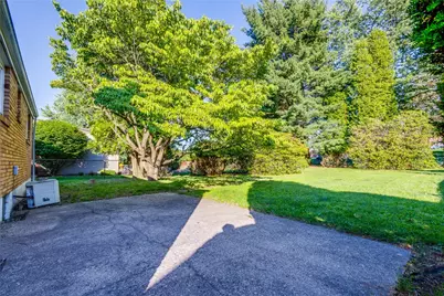 631 Charlotte Dr, Pittsburgh, PA 15236 - Photo 30