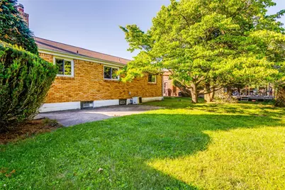 631 Charlotte Dr, Pittsburgh, PA 15236 - Photo 34