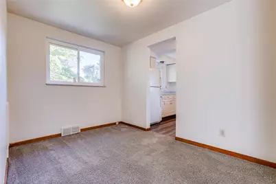 631 Charlotte Dr, Pittsburgh, PA 15236 - Photo 10