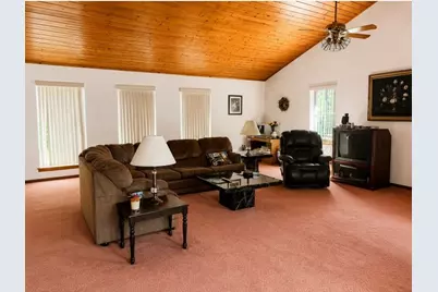 600 Edgewood, Washington Township, PA 15613 - Photo 6